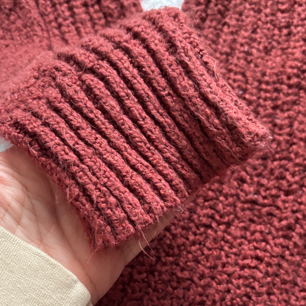 Women's Rust Color Open-Front Sweater/Cardigan - Picture 5 of 6
